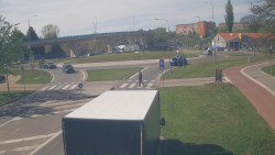 Křižovatka ulic Velká Dlážka a Polní