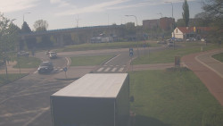 Křižovatka ulic Velká Dlážka a Polní