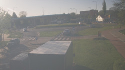 Křižovatka ulic Velká Dlážka a Polní