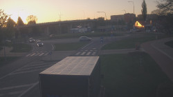 Křižovatka ulic Velká Dlážka a Polní