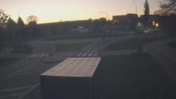 Křižovatka ulic Velká Dlážka a Polní