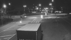 Křižovatka ulic Velká Dlážka a Polní