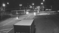 Křižovatka ulic Velká Dlážka a Polní