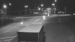 Křižovatka ulic Velká Dlážka a Polní