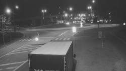 Křižovatka ulic Velká Dlážka a Polní