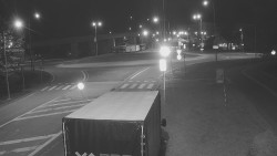 Křižovatka ulic Velká Dlážka a Polní