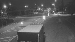 Křižovatka ulic Velká Dlážka a Polní