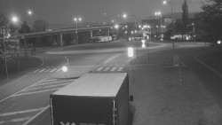 Křižovatka ulic Velká Dlážka a Polní