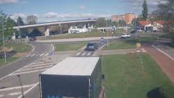 Křižovatka ulic Velká Dlážka a Polní