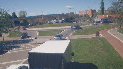 Křižovatka ulic Velká Dlážka a Polní