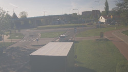 Křižovatka ulic Velká Dlážka a Polní