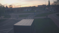 Křižovatka ulic Velká Dlážka a Polní