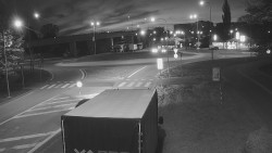 Křižovatka ulic Velká Dlážka a Polní