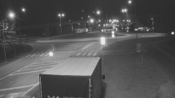 Křižovatka ulic Velká Dlážka a Polní