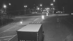 Křižovatka ulic Velká Dlážka a Polní