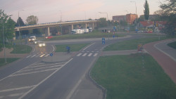 Křižovatka ulic Velká Dlážka a Polní