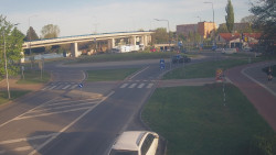 Křižovatka ulic Velká Dlážka a Polní