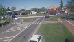 Křižovatka ulic Velká Dlážka a Polní