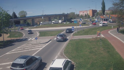 Křižovatka ulic Velká Dlážka a Polní