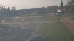 Křižovatka ulic Velká Dlážka a Polní