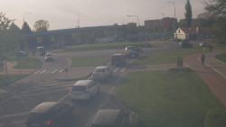 Křižovatka ulic Velká Dlážka a Polní