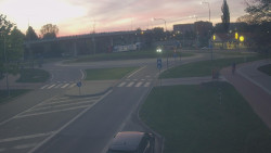 Křižovatka ulic Velká Dlážka a Polní