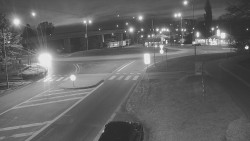 Křižovatka ulic Velká Dlážka a Polní