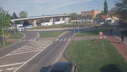 Křižovatka ulic Velká Dlážka a Polní