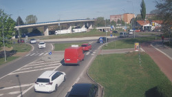 Křižovatka ulic Velká Dlážka a Polní