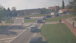 Křižovatka ulic Velká Dlážka a Polní