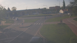 Křižovatka ulic Velká Dlážka a Polní