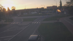 Křižovatka ulic Velká Dlážka a Polní