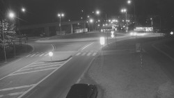 Křižovatka ulic Velká Dlážka a Polní