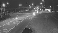 Křižovatka ulic Velká Dlážka a Polní