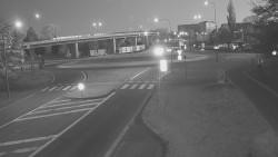 Křižovatka ulic Velká Dlážka a Polní