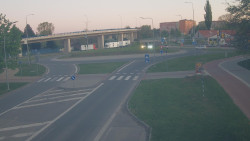 Křižovatka ulic Velká Dlážka a Polní