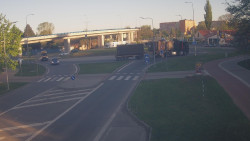 Křižovatka ulic Velká Dlážka a Polní