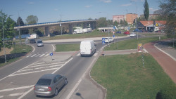 Křižovatka ulic Velká Dlážka a Polní