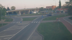 Křižovatka ulic Velká Dlážka a Polní