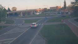 Křižovatka ulic Velká Dlážka a Polní
