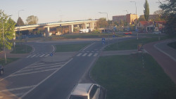 Křižovatka ulic Velká Dlážka a Polní