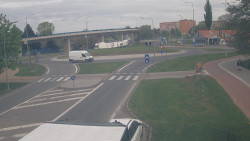 Křižovatka ulic Velká Dlážka a Polní
