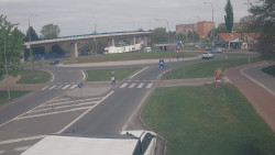 Křižovatka ulic Velká Dlážka a Polní