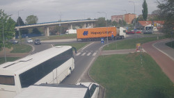 Křižovatka ulic Velká Dlážka a Polní