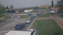 Křižovatka ulic Velká Dlážka a Polní