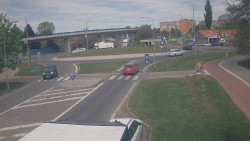 Křižovatka ulic Velká Dlážka a Polní