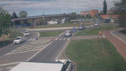 Křižovatka ulic Velká Dlážka a Polní
