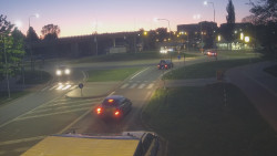 Křižovatka ulic Velká Dlážka a Polní