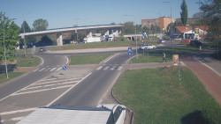 Křižovatka ulic Velká Dlážka a Polní
