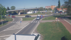 Křižovatka ulic Velká Dlážka a Polní